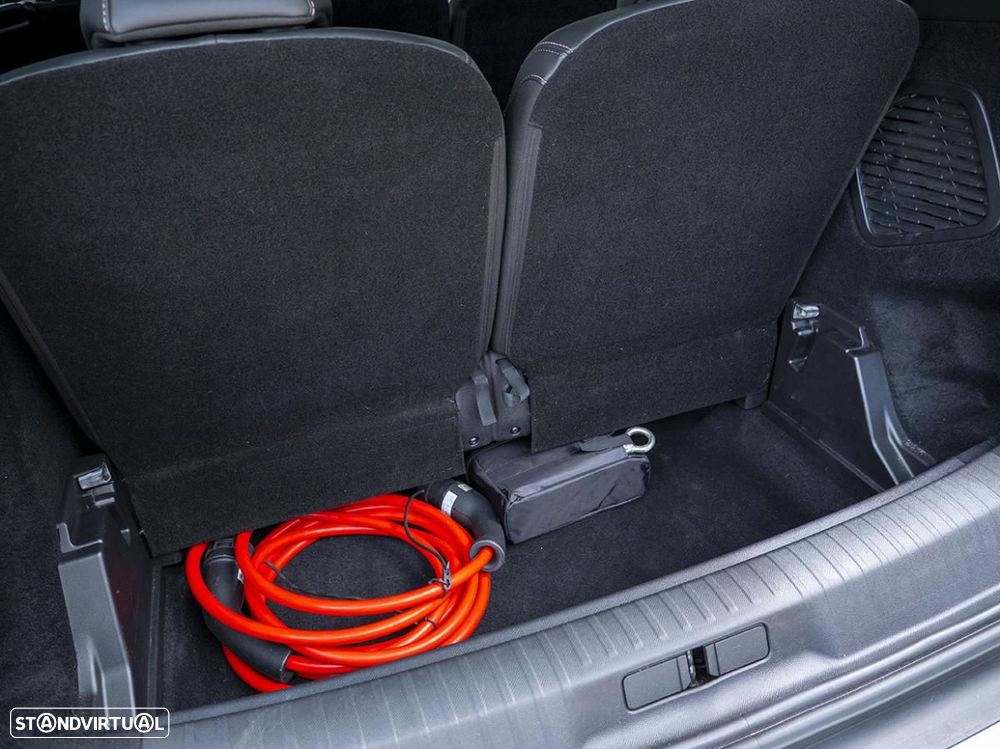 Peugeot E-5008 210 Allure Business - 17