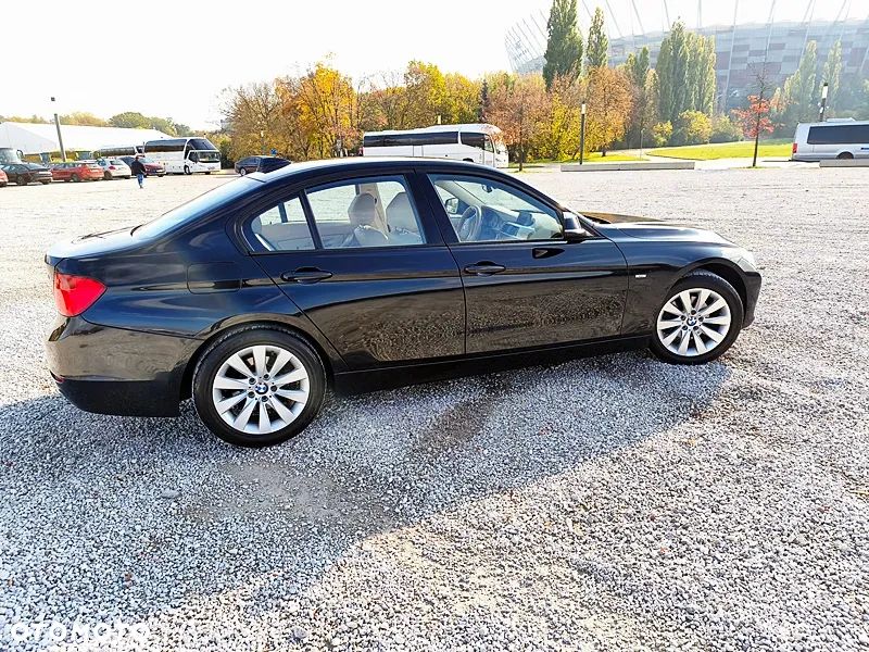BMW Seria 3 320i Modern Line - 14