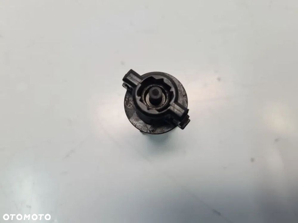Czujnik pedału hamulca świateł stopu Nissan NAVARA D40 2.5DCI - 5