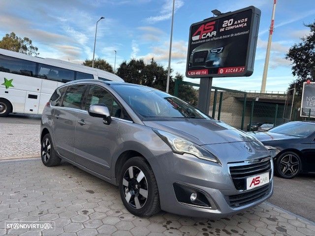 Peugeot 5008 1.6 E-HDi 7L Allure 2-Tronic - 1