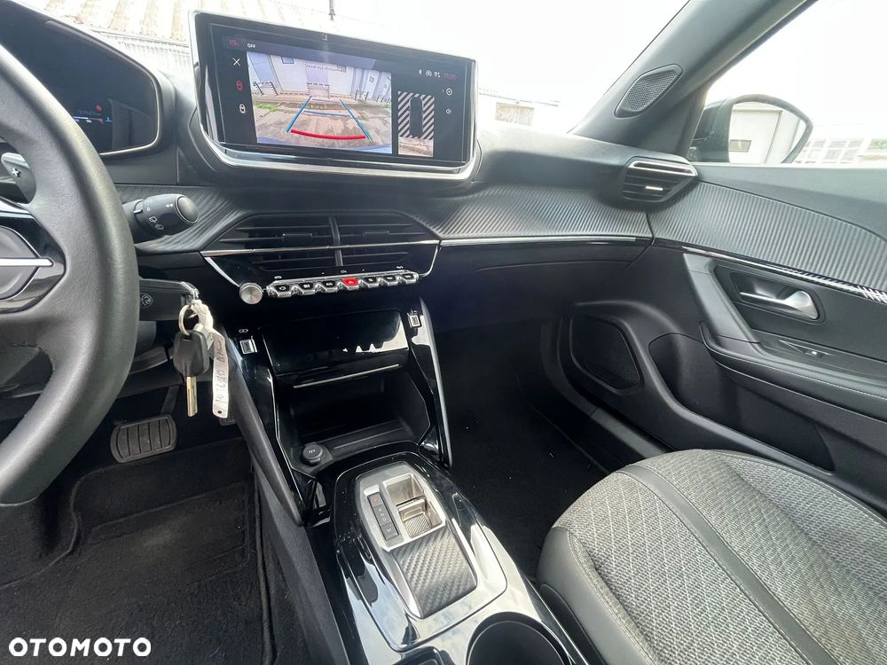 Peugeot 2008 PureTech 130 EAT8 Allure - 12