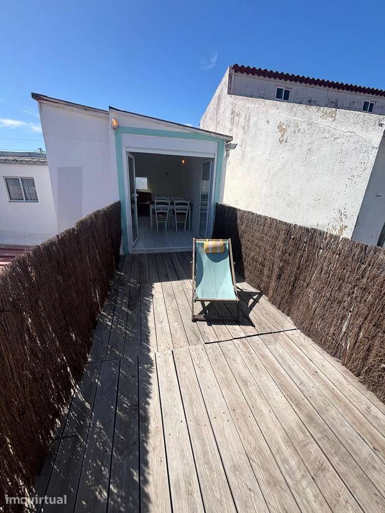 Charmosa Casa Renovada com Terraço Incrível e Vista Rio Tejo – a 2 min - Grande imagem: 4/30
