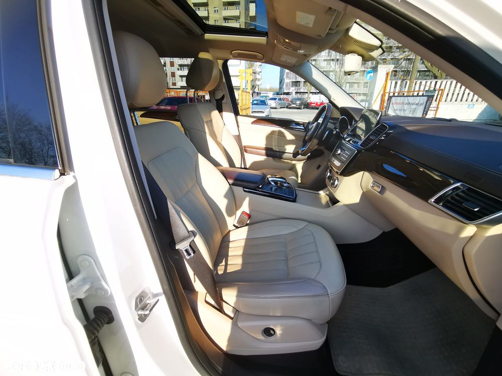 Mercedes-Benz GLS 400 4Matic 9G-TRONIC - 33