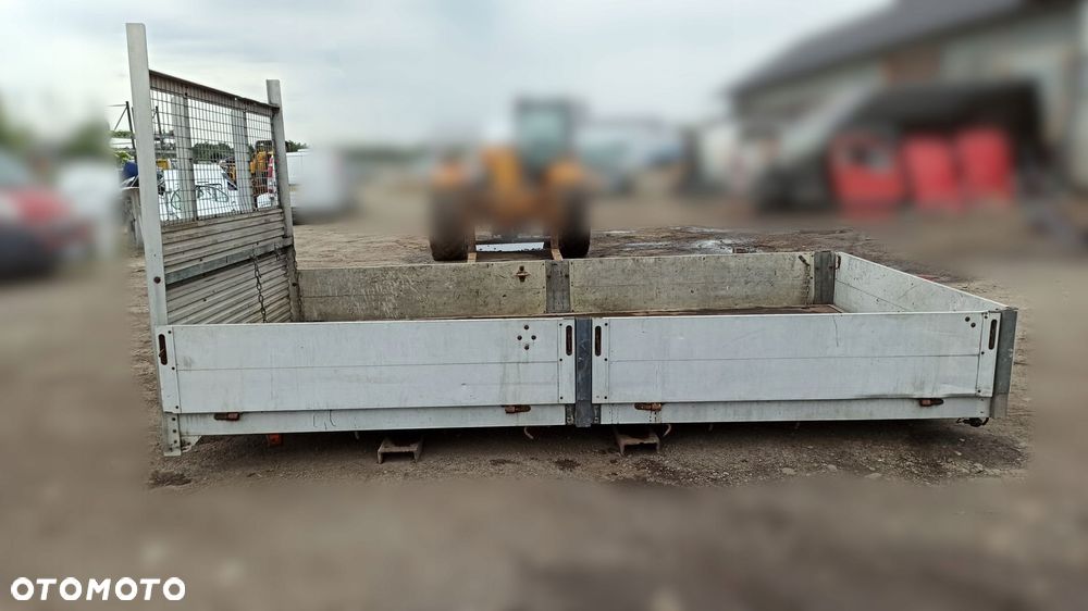 skrzynia ładunkowa paka iveco daily 3,9m - 6