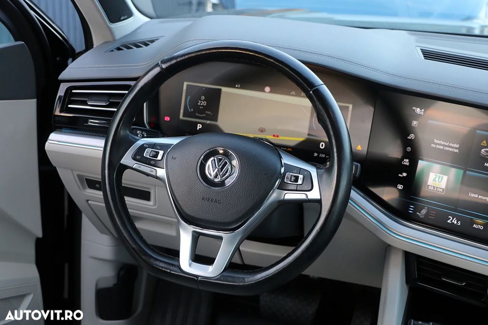Volkswagen Touareg - 15