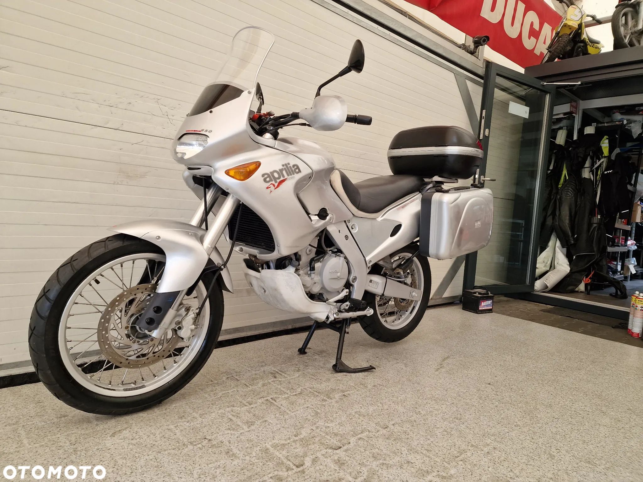 Aprilia Pegaso - 1