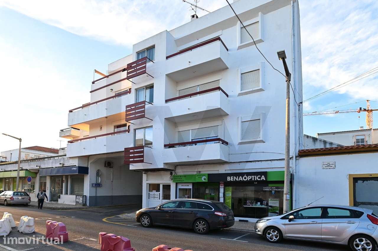 Apartamento T2 no centro de Benavente | 107 m2 de área útil - Grande imagem: 3/19