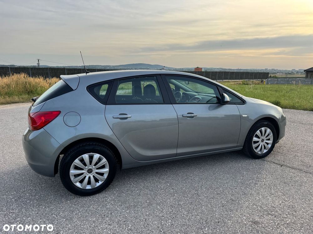 Opel Astra 1.4 Turbo Design Edition - 15