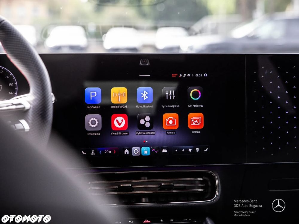 Mercedes-Benz CLA - 12