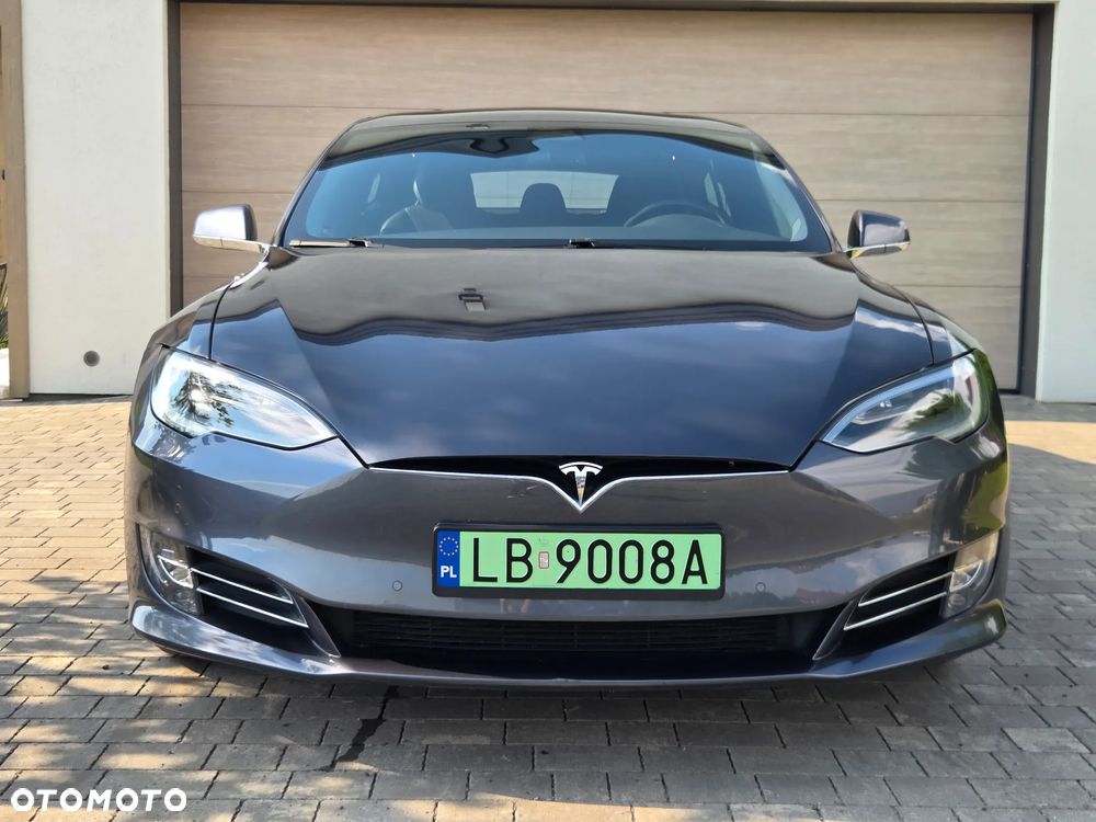 Tesla Model S - 2