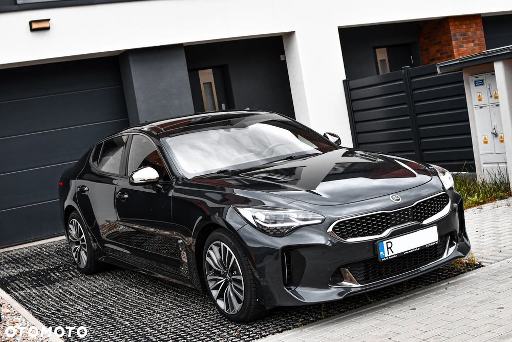 Kia Stinger 2018 photo 2