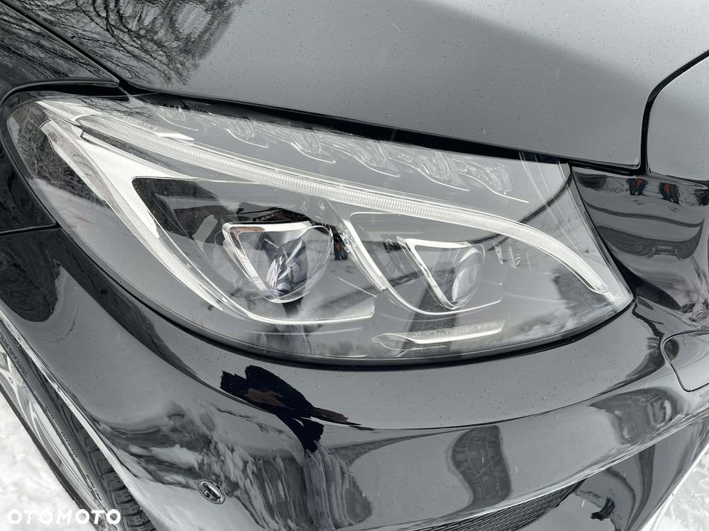 Mercedes-Benz Klasa C 200 4-Matic 7G-TRONIC - 34