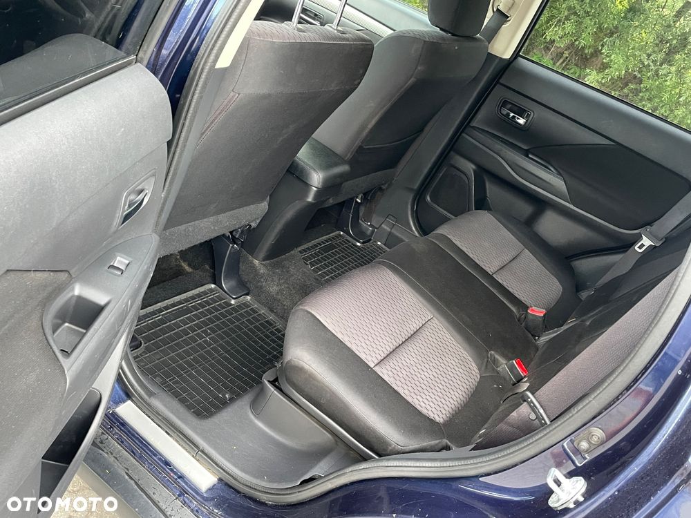 Mitsubishi Outlander - 6