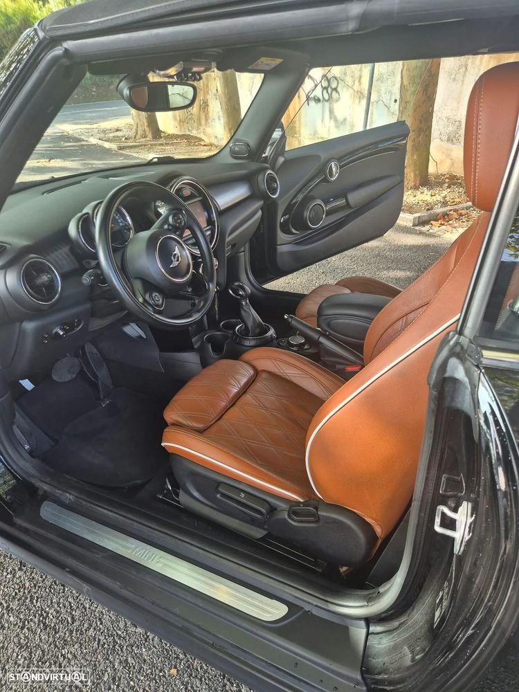 MINI Cabrio Cooper Auto. Essential - 42