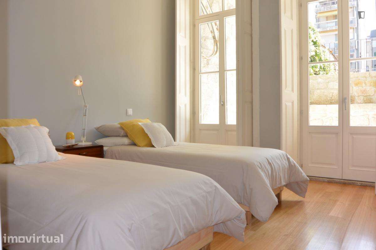 Apartamento com 2 quartos - localizado em Santo Ildefonso Porto - Grande imagem: 2/13