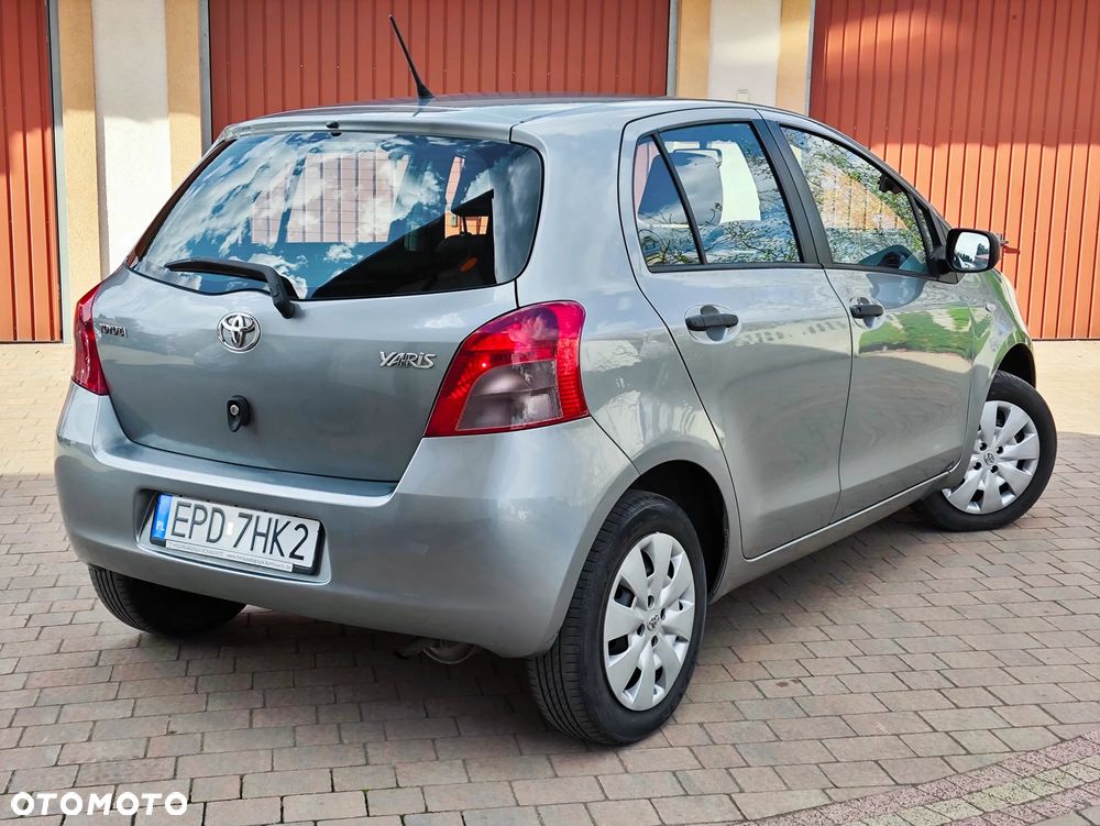 Toyota Yaris 1.0 VVT-i Sol - 4