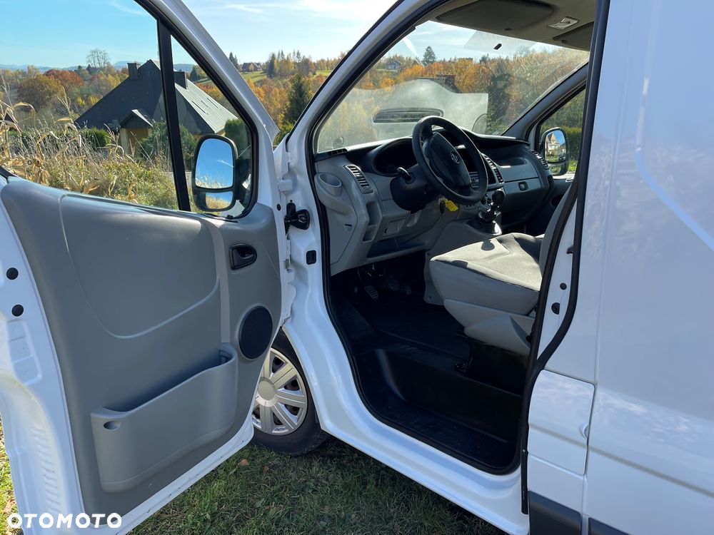 Opel Vivaro L2H2 - 18