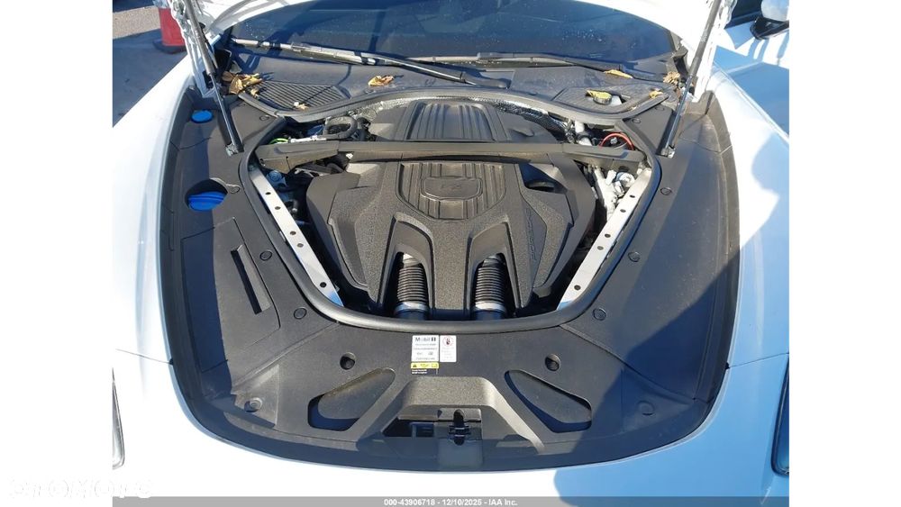 Porsche Panamera - 12