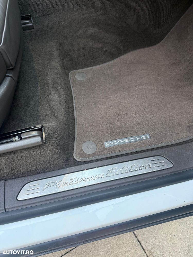 Porsche Cayenne - 19