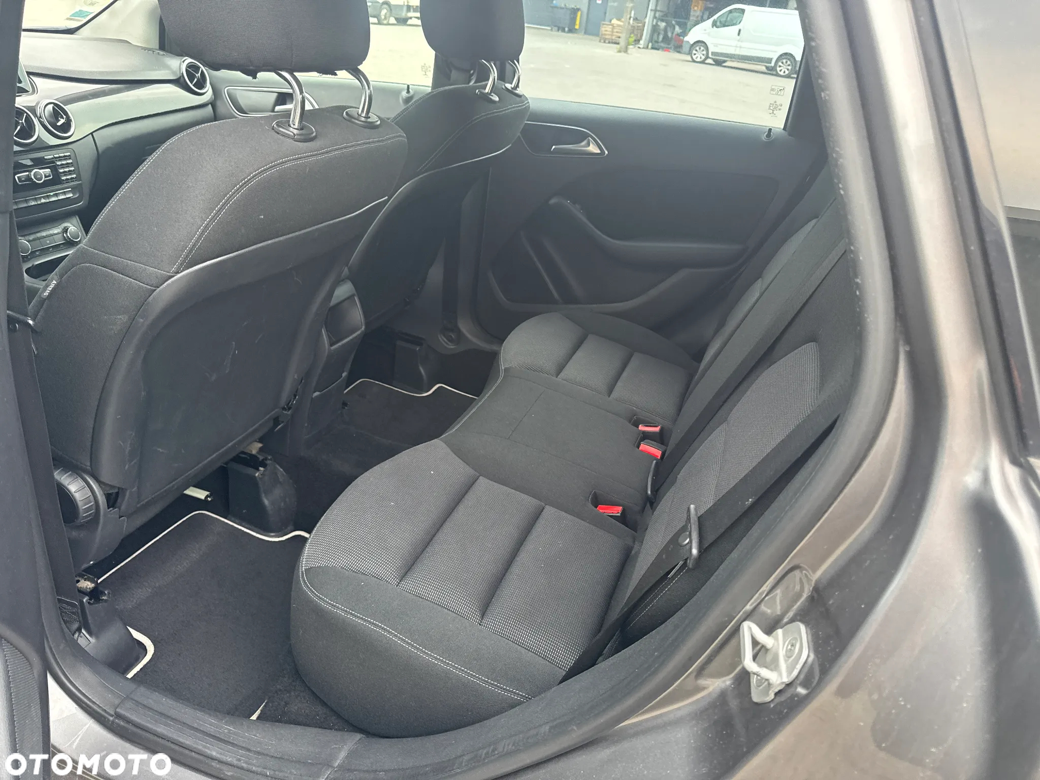 Mercedes-Benz Klasa B 200 CDI (BlueEFFICIENCY) 7G-DCT - 13