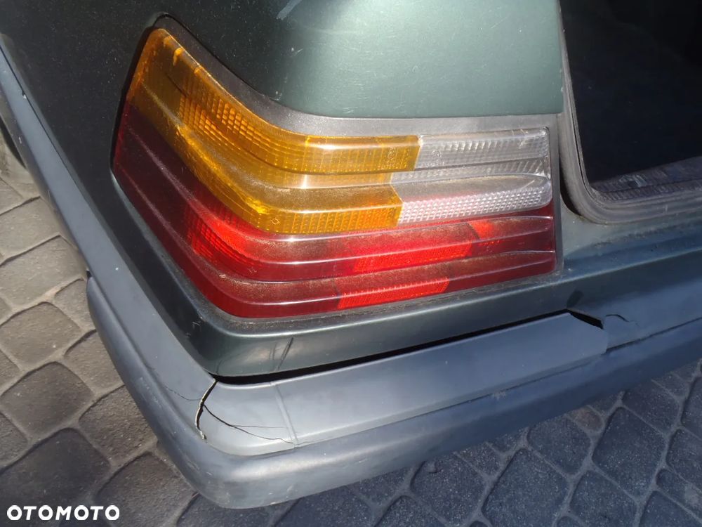błotnik drzwi klapa tył mercedes w 124 w124  b ładne jak na ten rok 1988 duzo do nich - 4