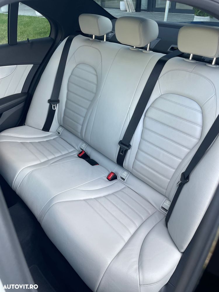 Mercedes-Benz C 300 BlueTEC - 13