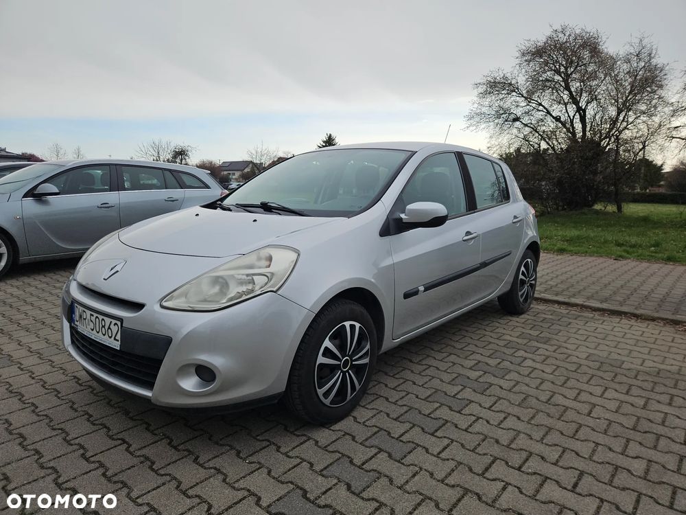 Renault Clio 1.2 16V Alize - 1