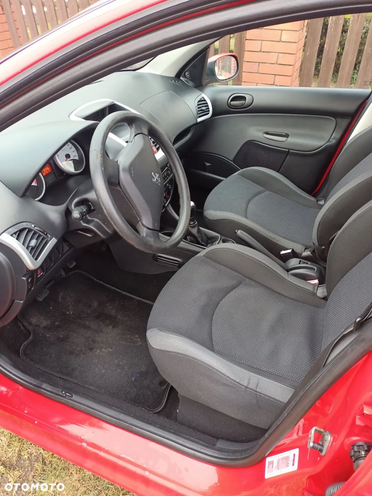 Peugeot 206 plus 75 - 12