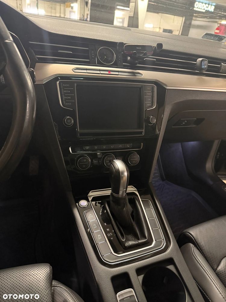 Volkswagen Passat 2.0 TDI BMT Highline DSG - 12