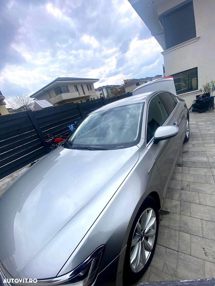 Volkswagen Passat 2.0 TDI DSG 4Motion Highline - 18