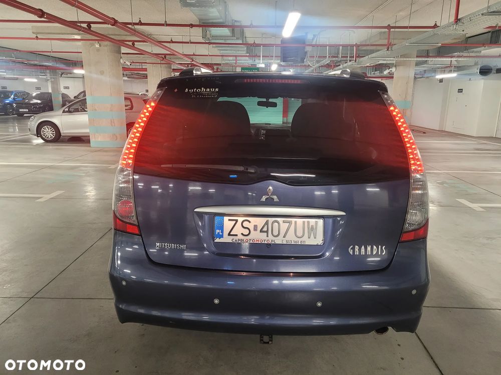 Mitsubishi Grandis 2.0 DI-D 7-Sitzer 30 Jahre - 5