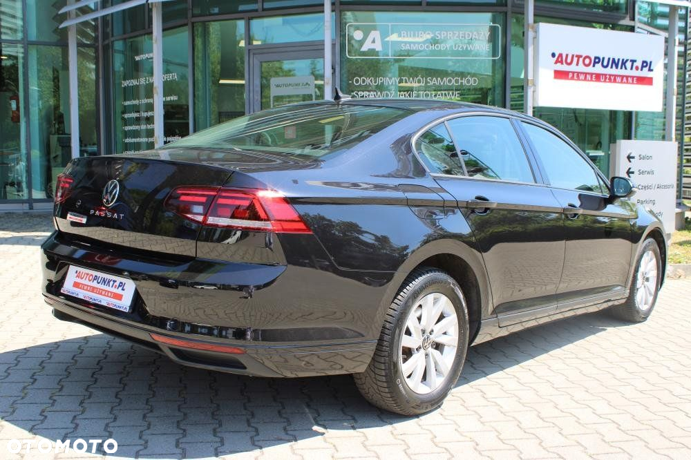 Volkswagen Passat - 5