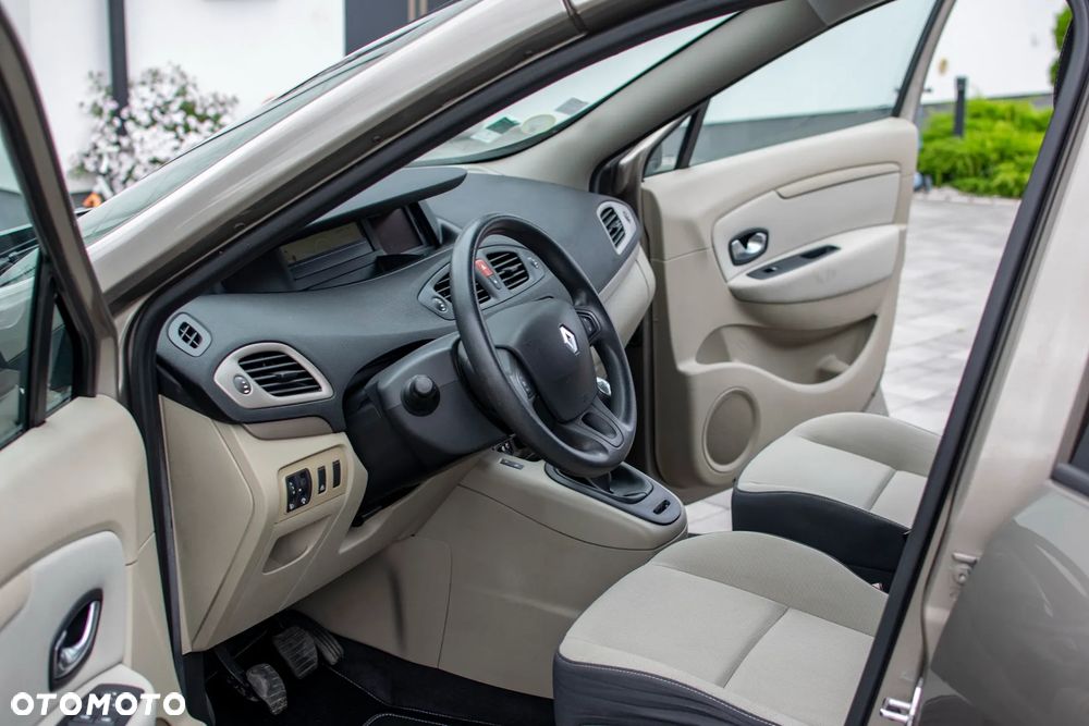 Renault Scenic - 32