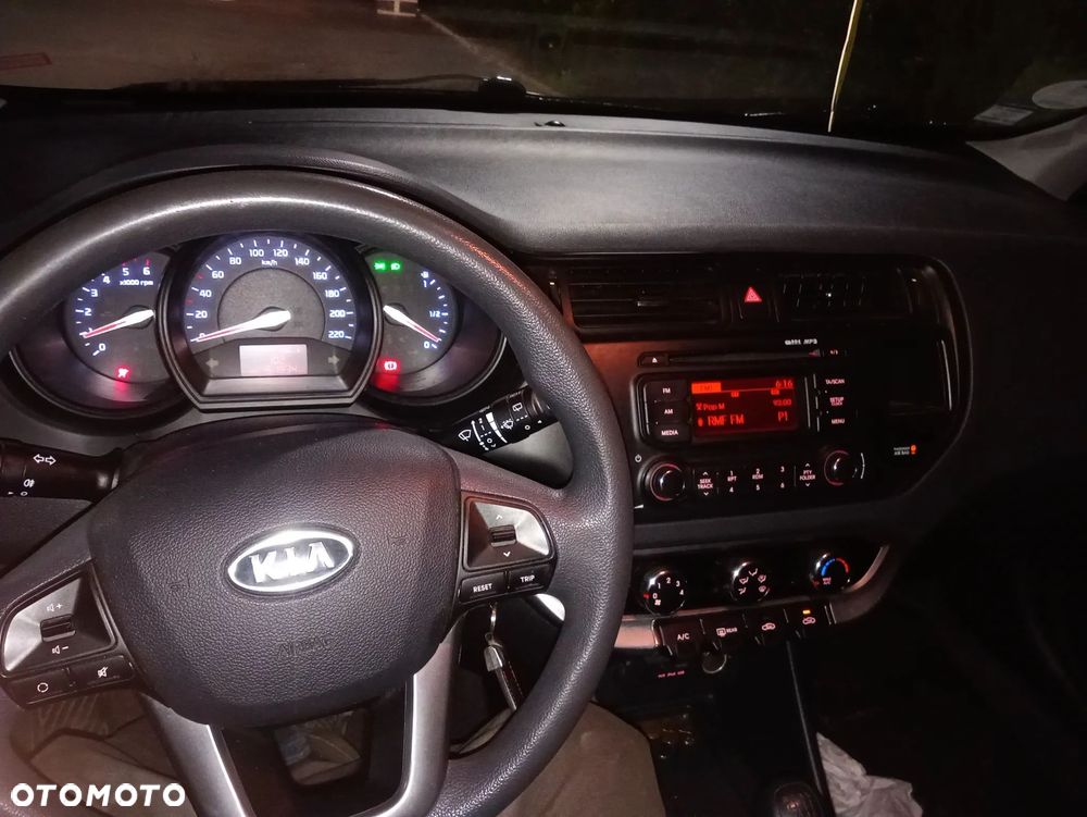 Kia Rio - 9