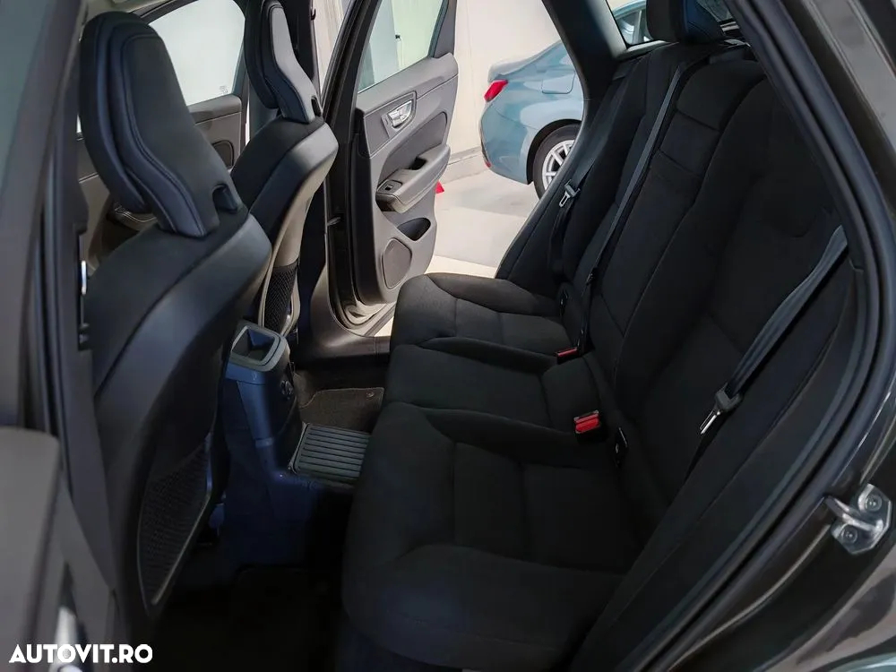 Volvo XC 60 D4 Geartronic Momentum Pro - 11