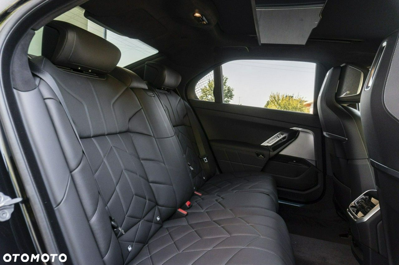 BMW i7 - 18