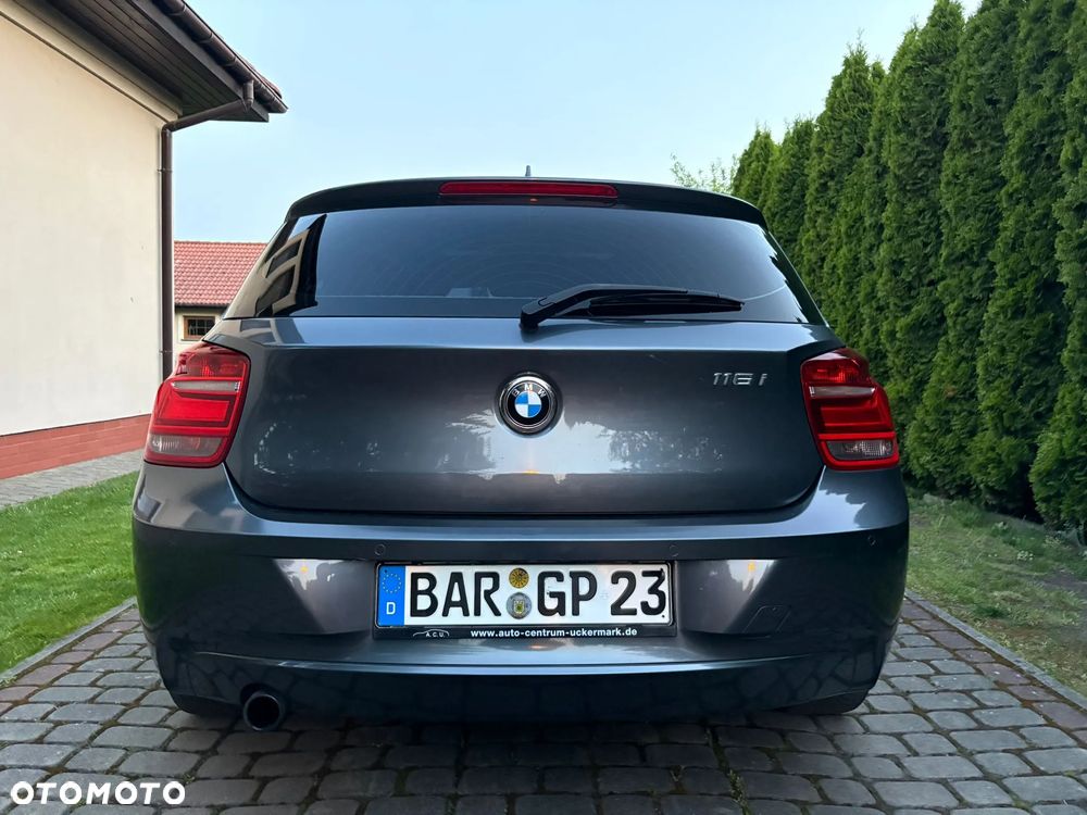 BMW Seria 1 116i Sport Line - 2