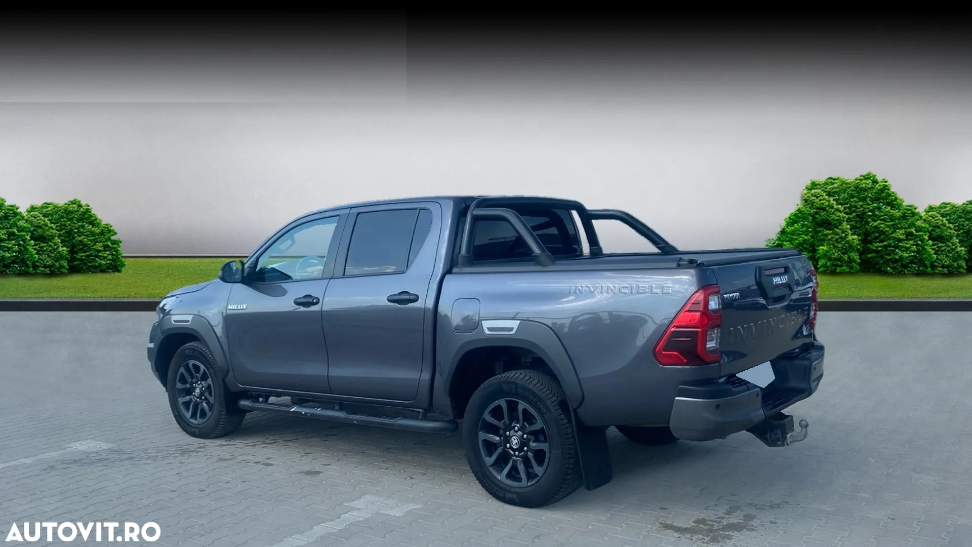 Toyota Hilux 2.8D 204CP 4x4 Double Cab AT Invincible - 3