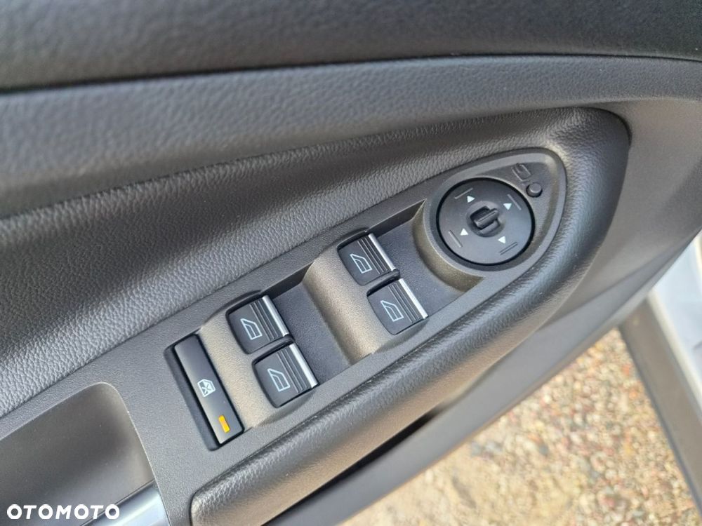 Ford Kuga 2.0 TDCi 4x4 Titanium - 9