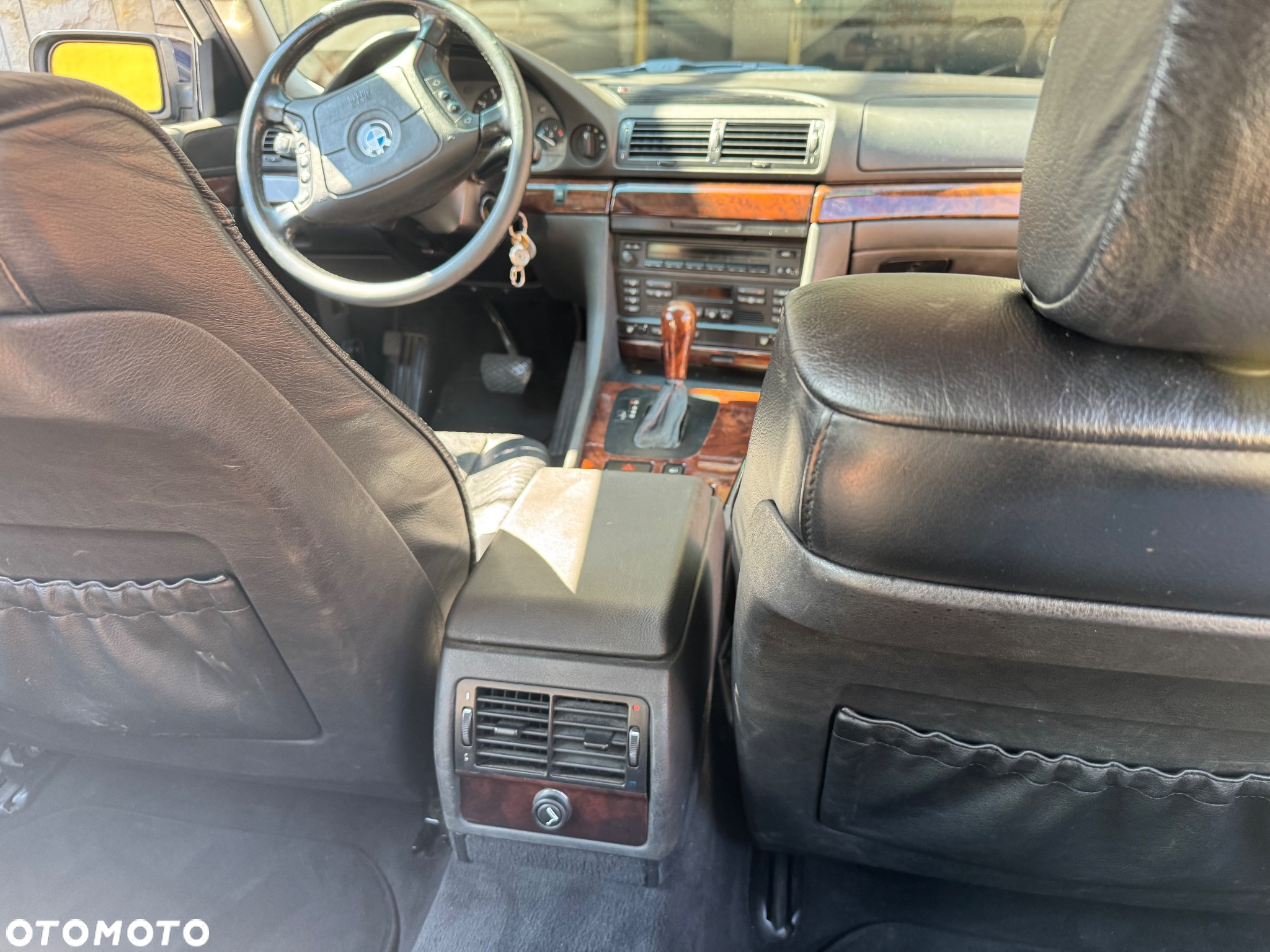 BMW Seria 7 728i L - 12