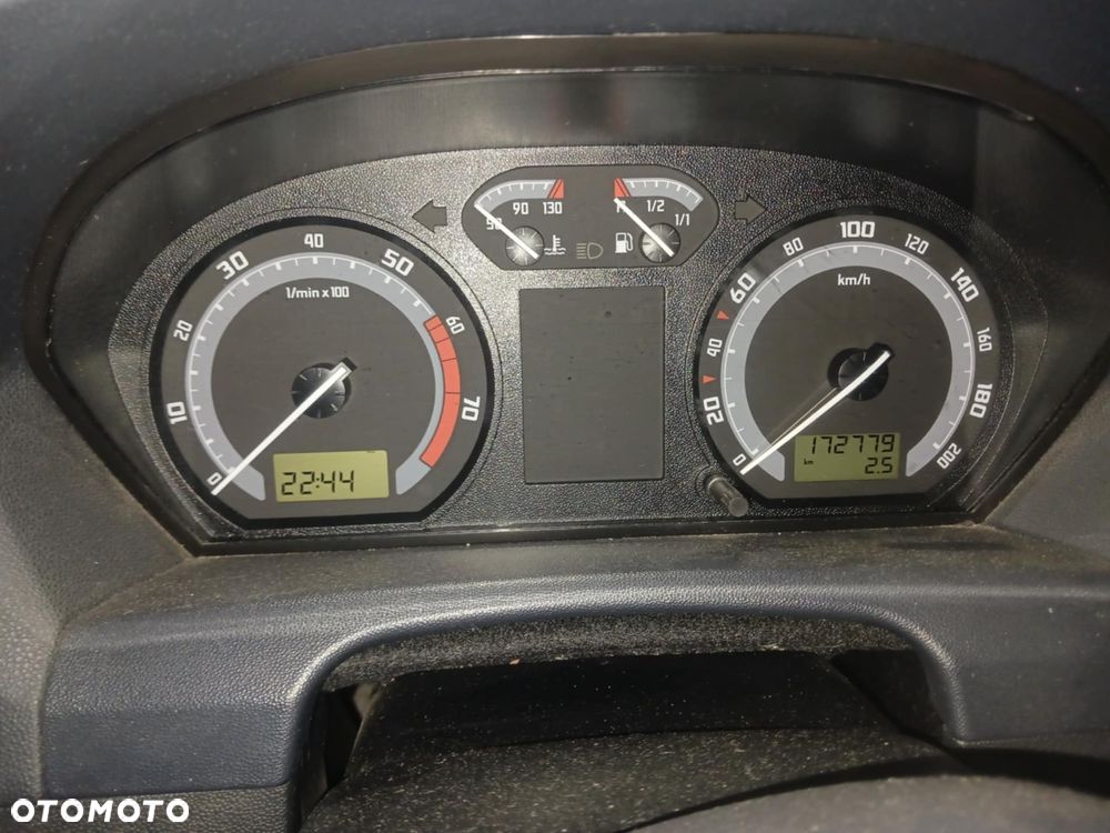 Skoda Fabia 1.4 16V Ambiente - 3