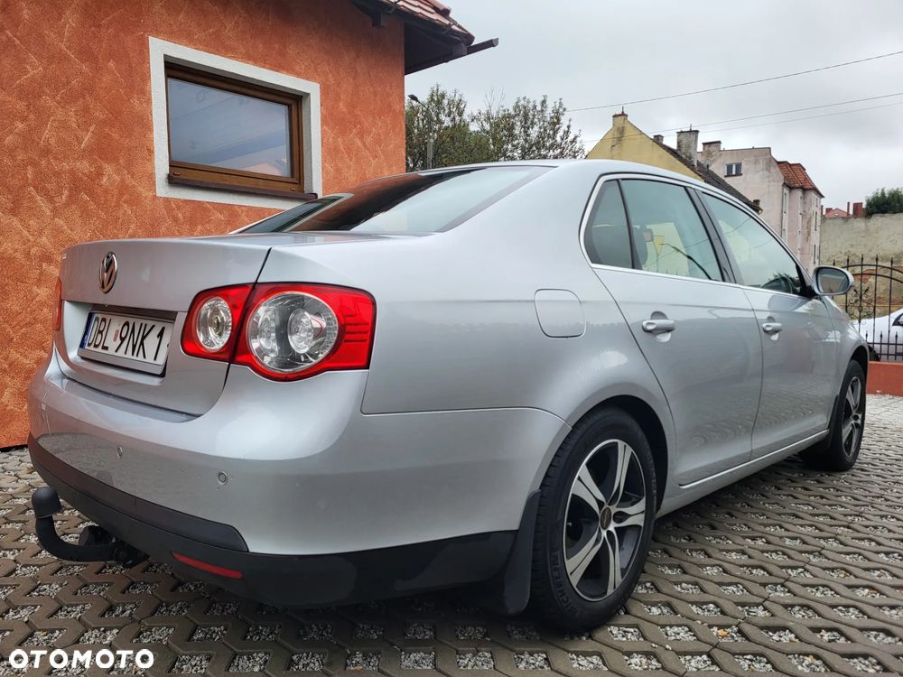 Volkswagen Jetta 1.9 TDI Comfortline - 3