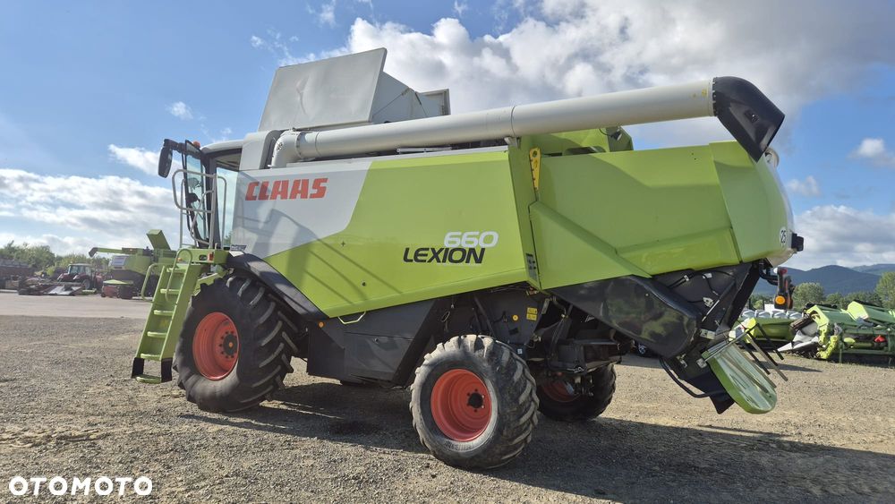 Claas Lexion 660 z hederem - 3