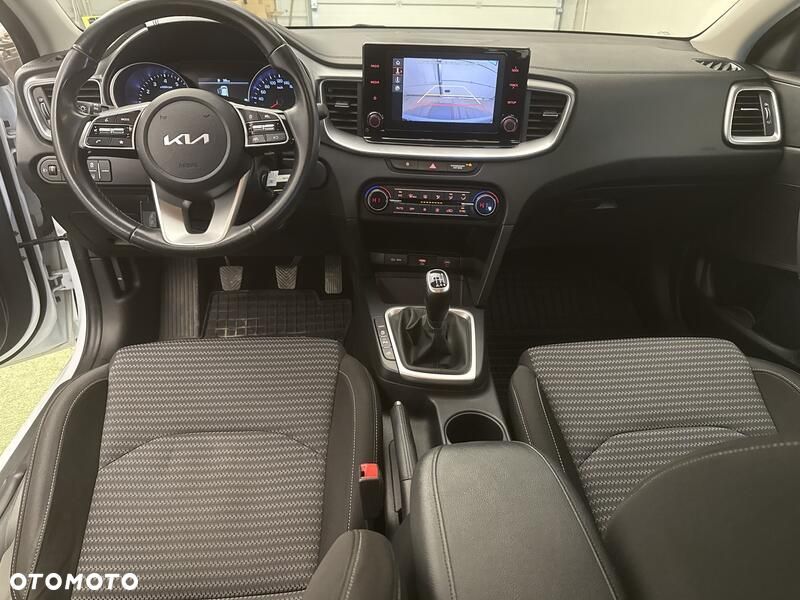 Kia Ceed 1.5 T-GDI M - 21