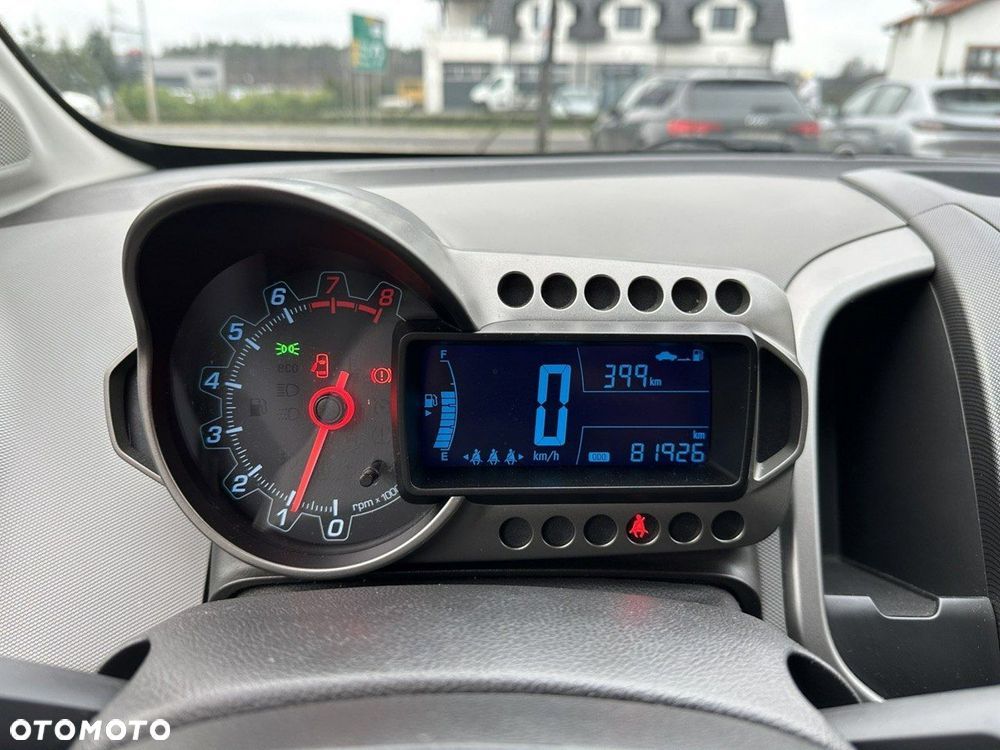 Chevrolet Aveo 1.6 LTZ - 16