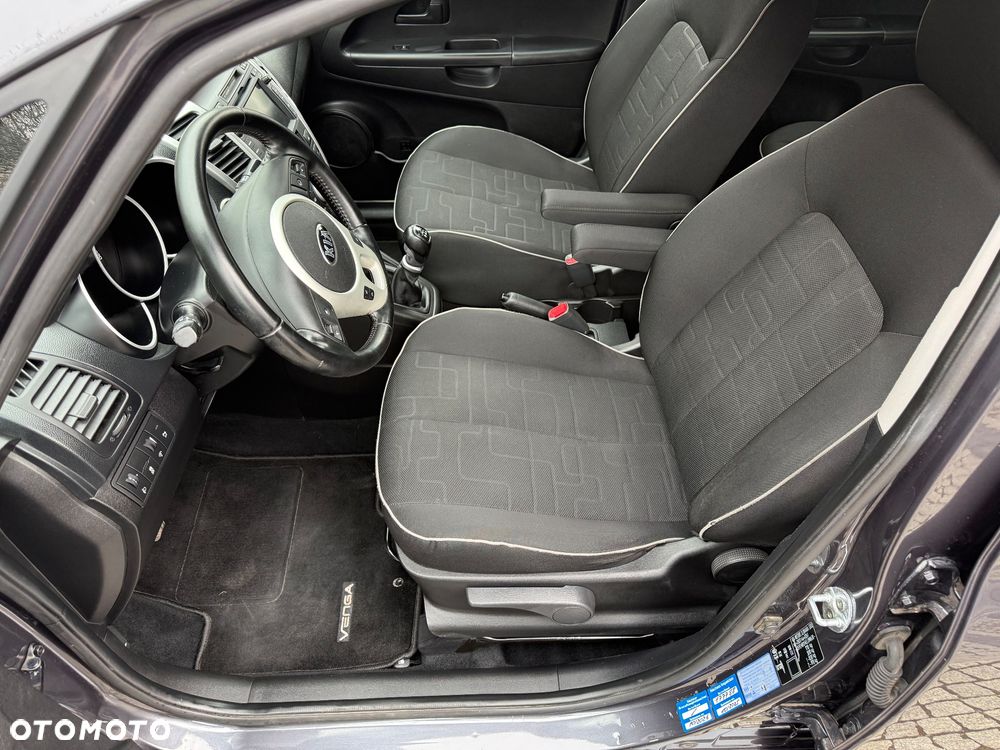 Kia Venga 1.6 CVVT Dream-Team Edition - 20
