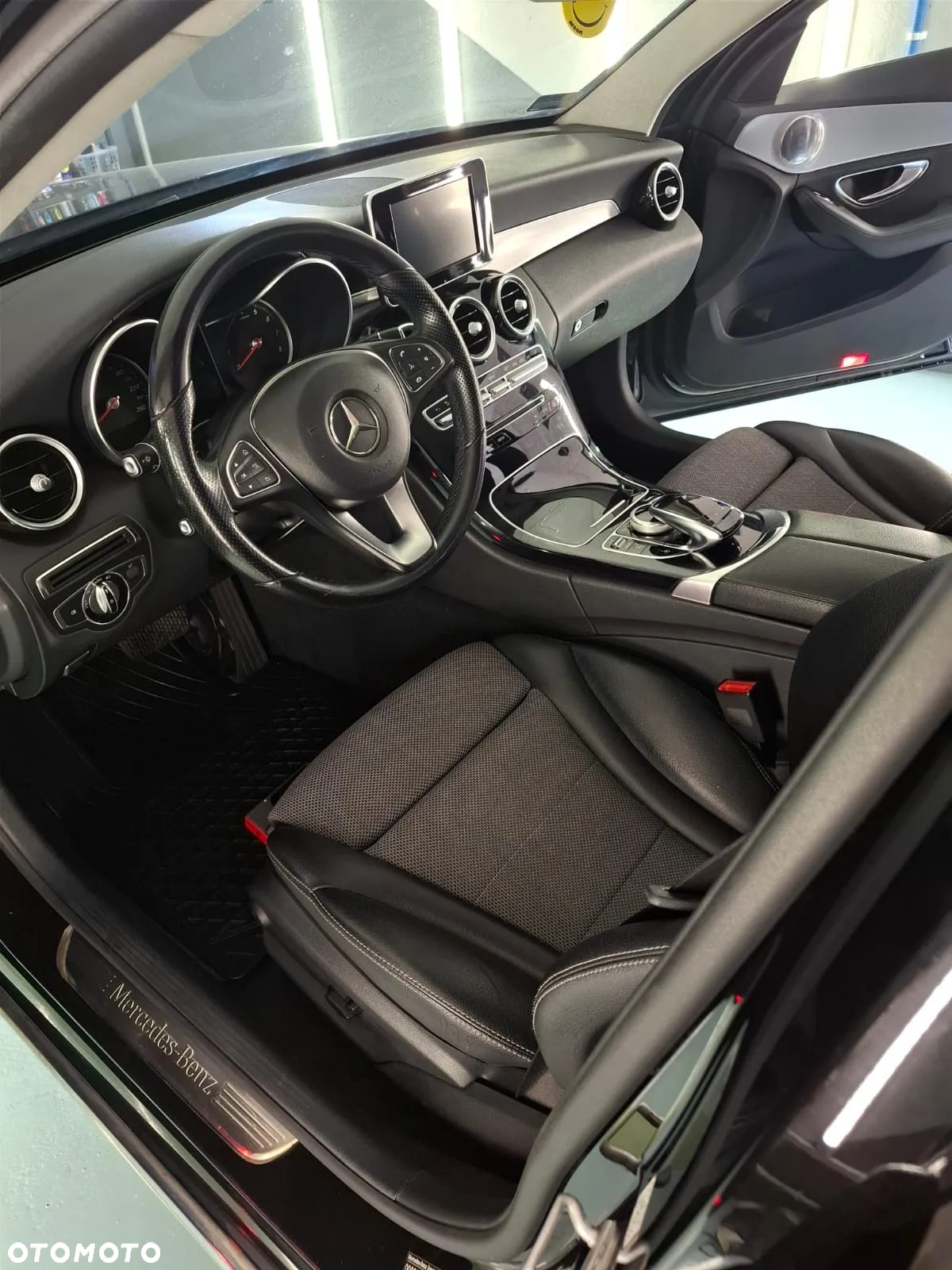 Mercedes-Benz Klasa C 250 7G-TRONIC - 14