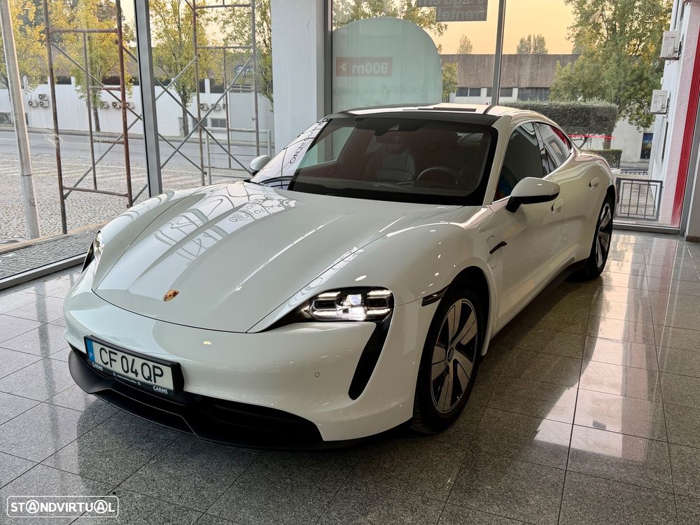 Porsche Taycan 4S - 13