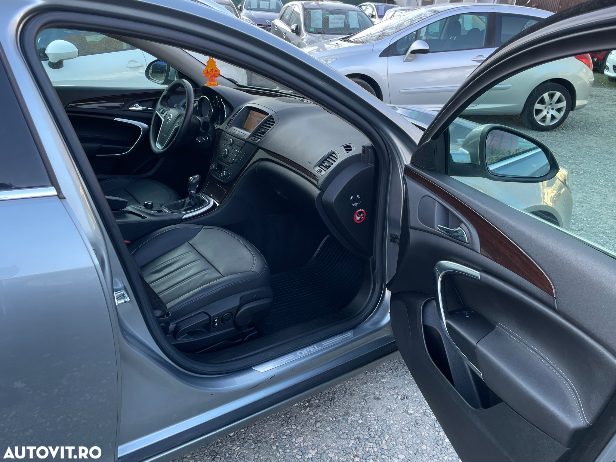 Opel Insignia 2.0 CDTI Sports Tourer Cosmo - 11