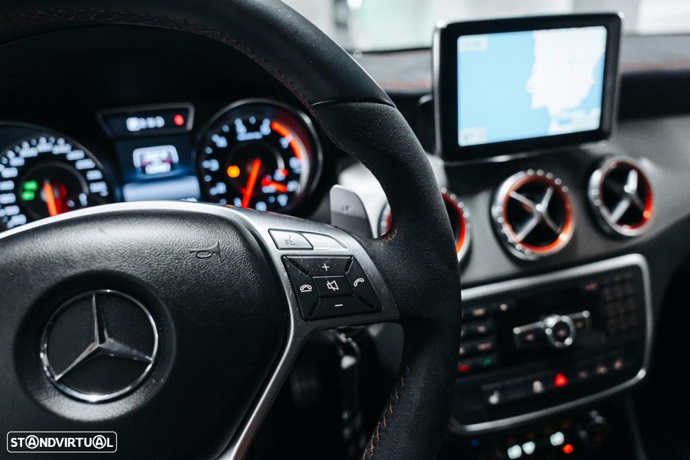 Mercedes-Benz CLA 45 AMG 4-Matic - 27